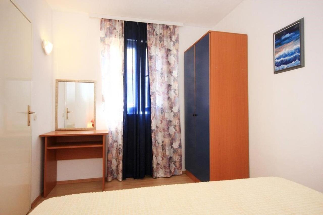 Apartments Tonka - 150M From The Sea & Parking Оребич Экстерьер фото